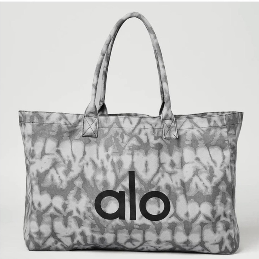 Alo Yoga Iconic Shopper Tote. Tiedye Grey. Brand New